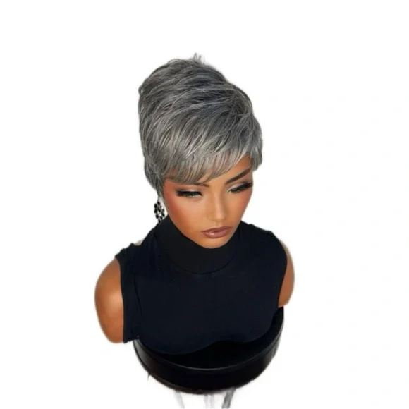 NIECY | Silver Feathered Pixie Wig - Picture 4 of 6